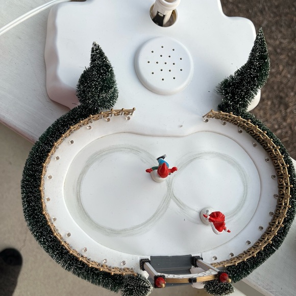 Department 56 Glacier Park Pavilion North Pole Christmas Village Limited Edition - Picture 13 of 14